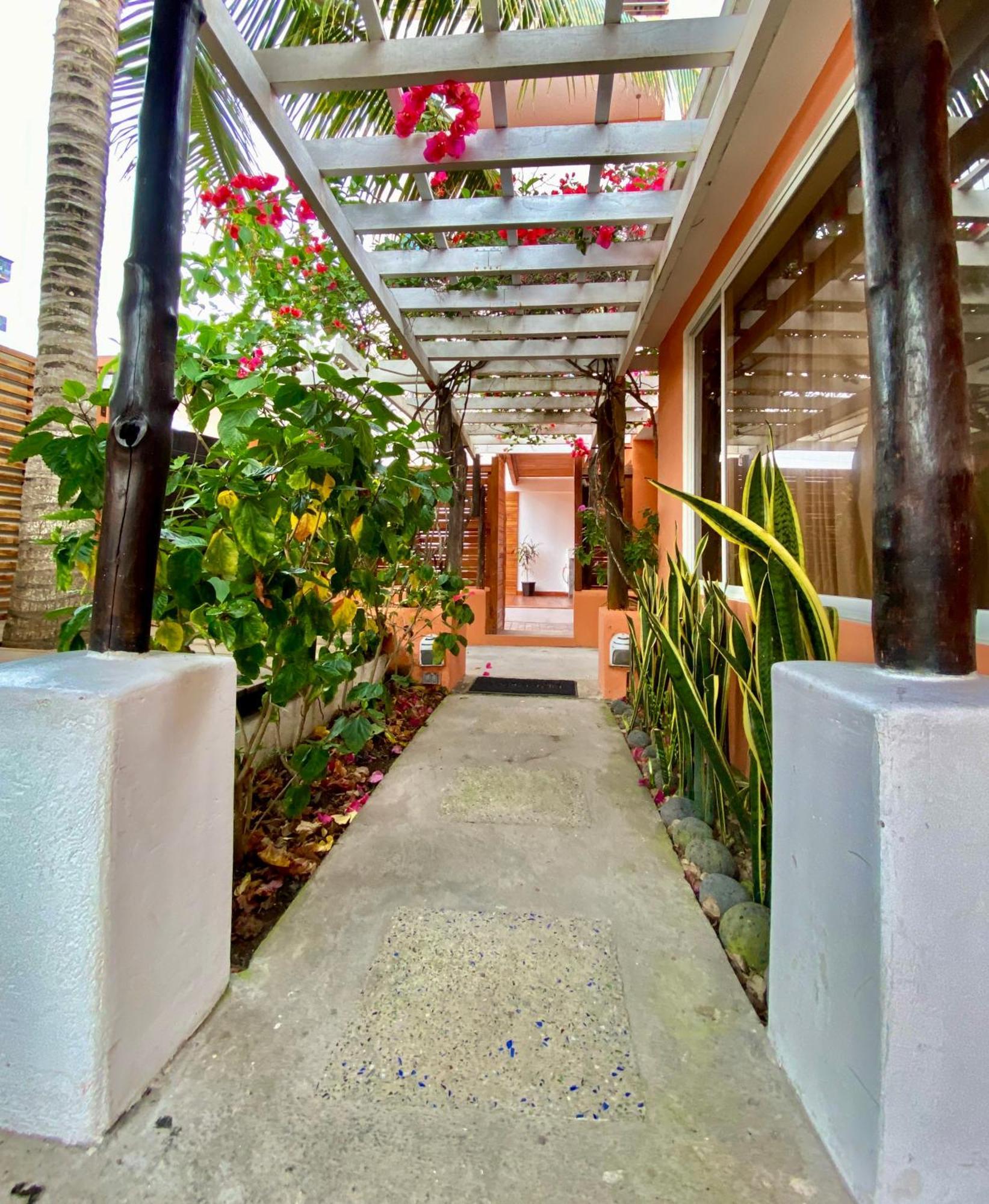 Torre Mar Galapagos Boutique Suites Puerto Ayora  Dış mekan fotoğraf